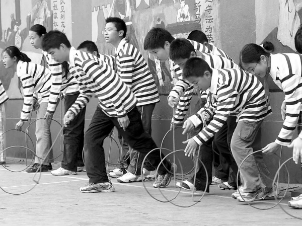 滚铁圈